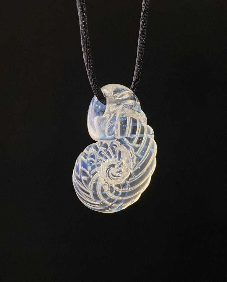 Ammonite Pendant (opaline)