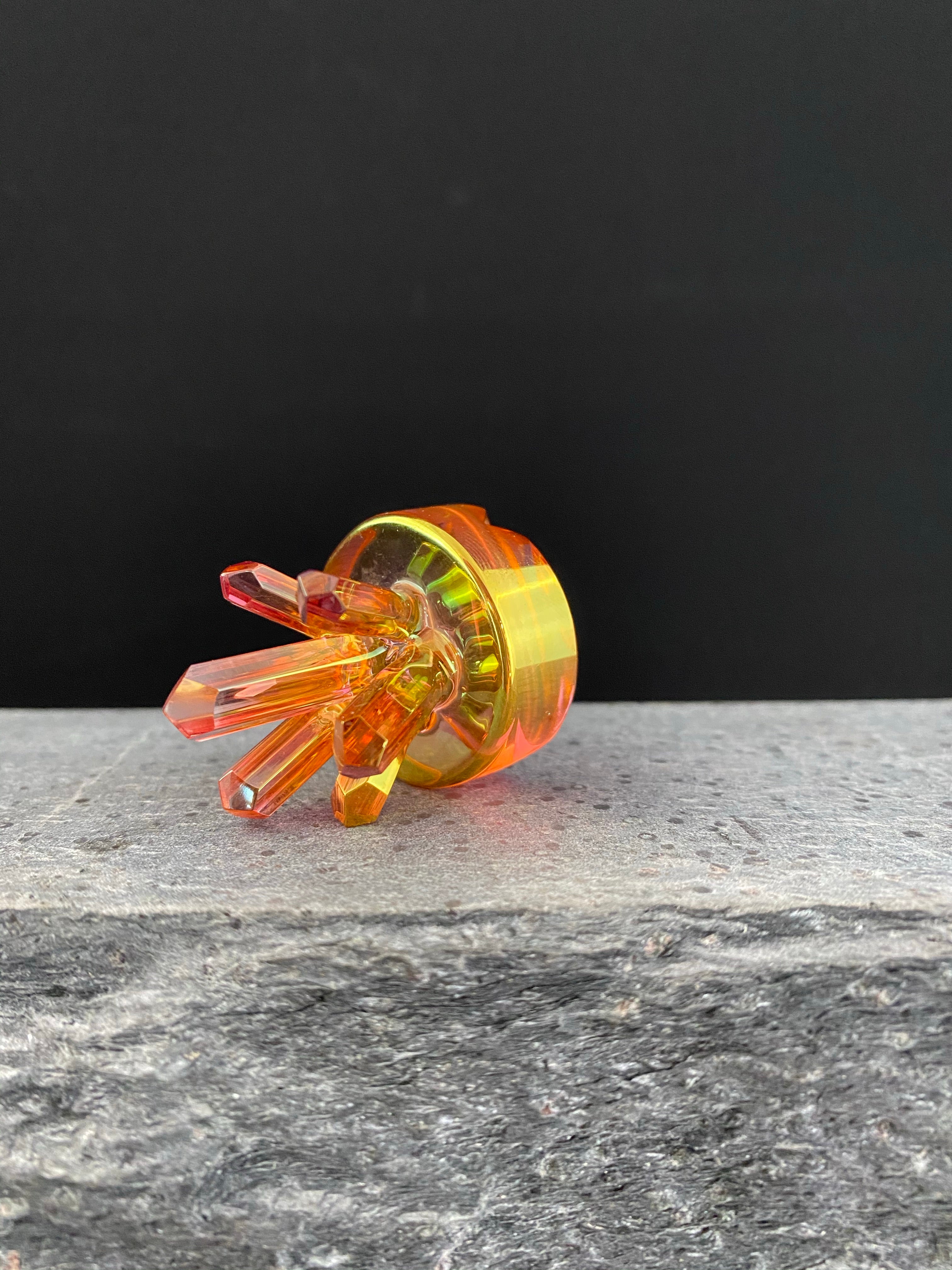 Golden Crystal Cluster Spinner cap